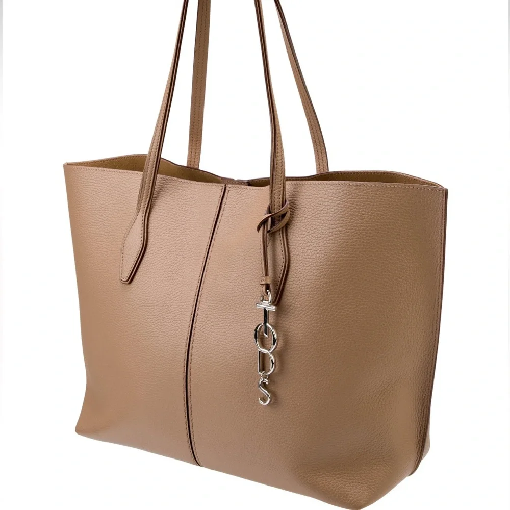 $1,265 Tod’s Logo Joy Blush Pebbled Leather Medium Shoulder Bag Nude Tan